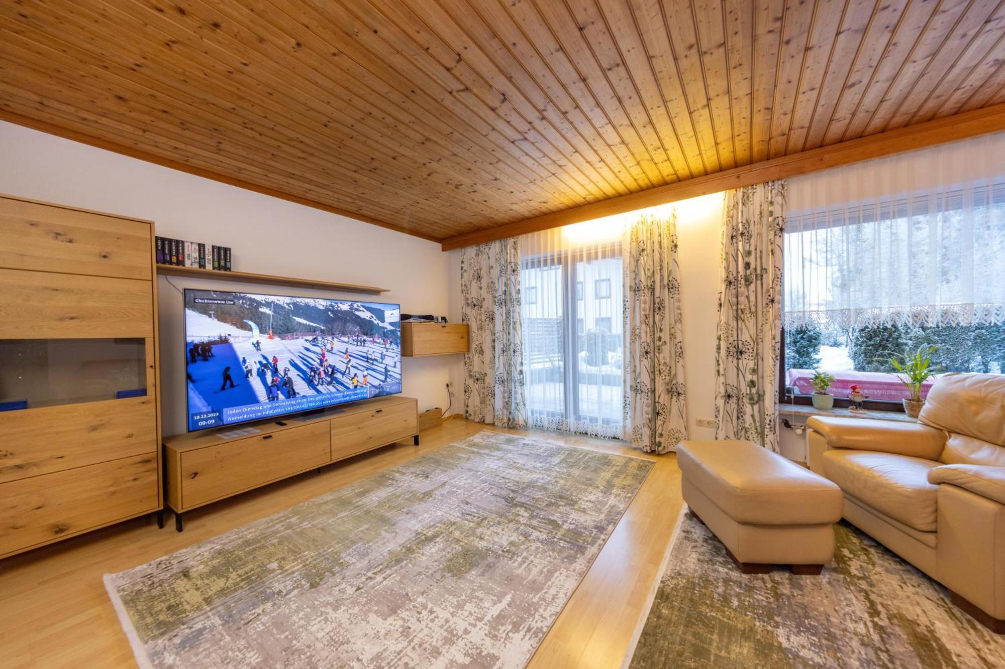 Am Holiday home Zell am See